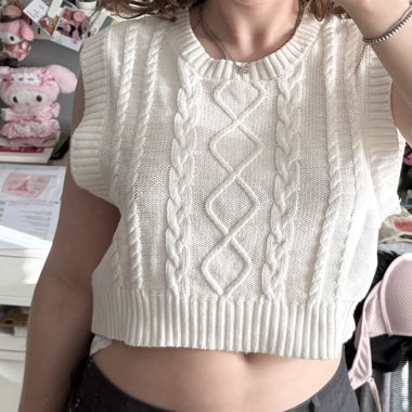 Cream knit pullunder