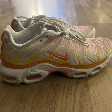 Nike Tn's