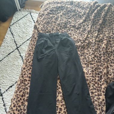 Black large trousers 