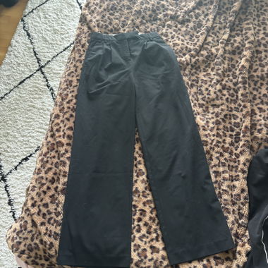 Black large trousers 