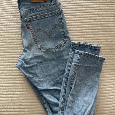 Levi’s hellblaue Damenjeans