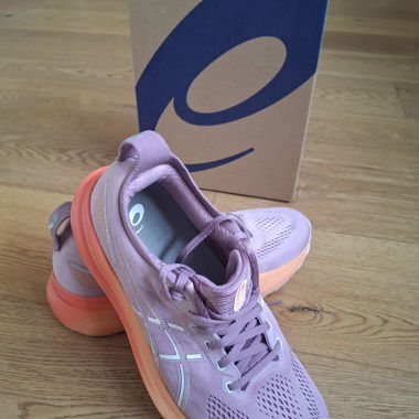 Chaussures de course ASICS GEL-Kayano 31 pour femmes 41.5