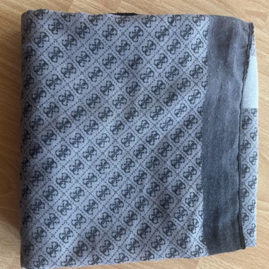 Guess Scarf
