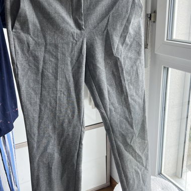 Pantaloni grigi