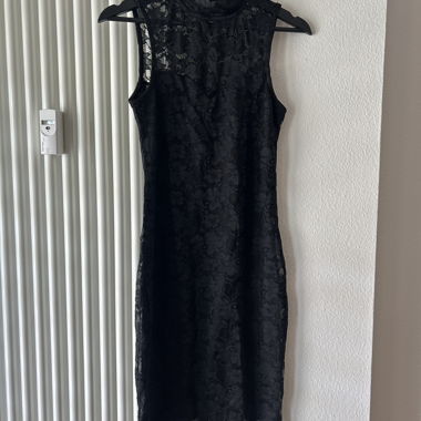 Abito nero in pizzo senza maniche di Vero Moda