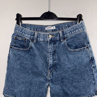 Short in jeans