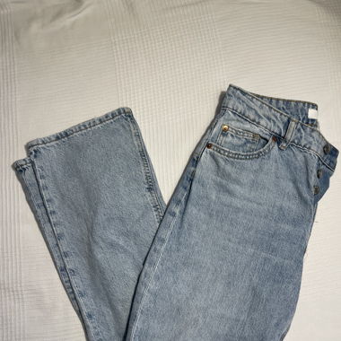 straight leg jeans