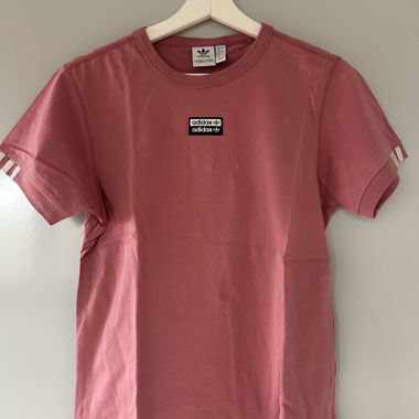 Adidas T-shirt