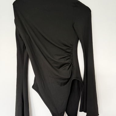 Body elegante nero a maniche lunghe