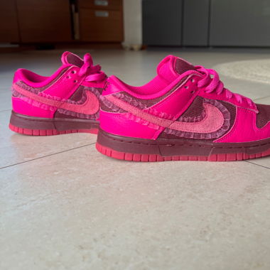 NIKE DUNK LOW SAINT-VALENTIN