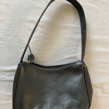 schwarzer tasche