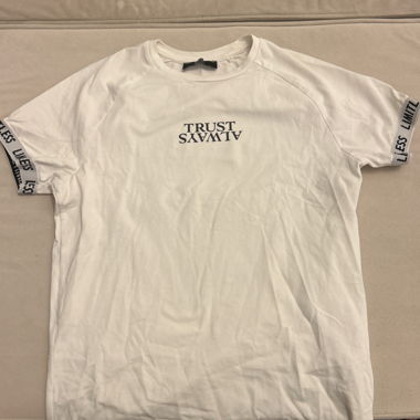 T-shirt bianca stampata Bershka taglia S