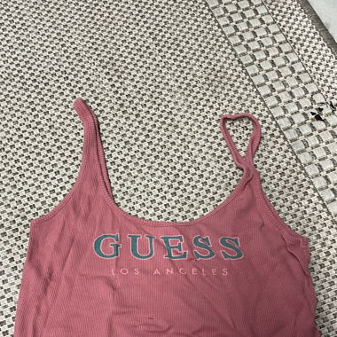 Guess crop top pink