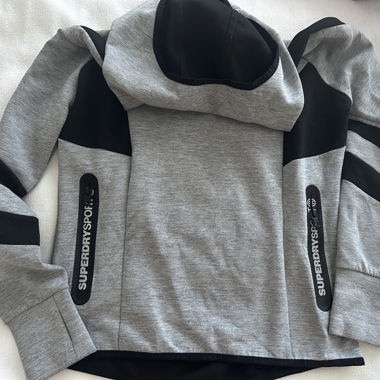 Superdry Sport Kapuzenpullover grau M
