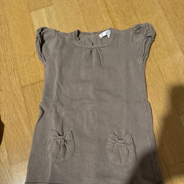 Lot 2 robes bébé taille 9 mois