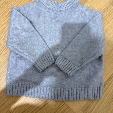 Pull bleu pour bébé