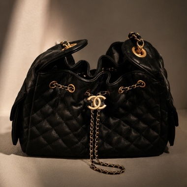 Black shoulder bag with chain strap