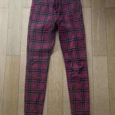 Pantaloni skinny Stradivarius