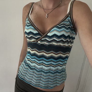 gestreiftes Top
