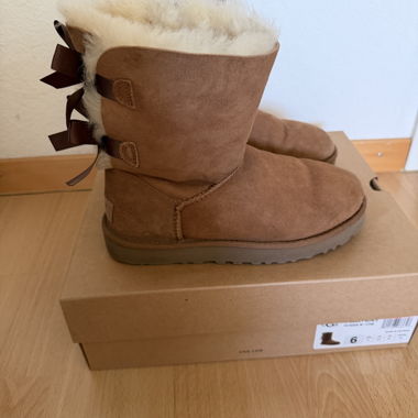 UGG marron