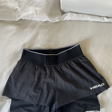 Kurze Sporthose