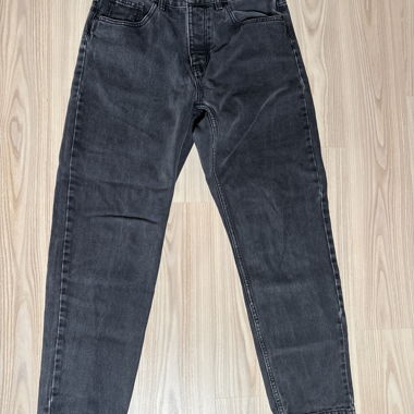 Jeans neri a vita alta