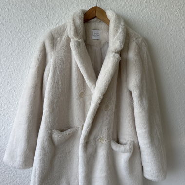 Cappotto caldo con pelliccia sintetica