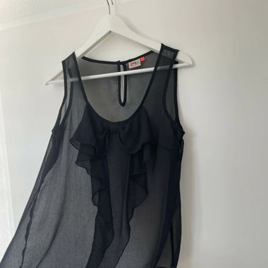 Schwarzes transparentes Top mit Schleife