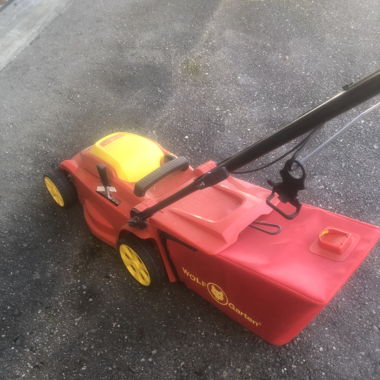 Tondeuse gazon électrique avec bac 