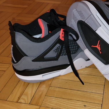 Air Jordan 4 Neue