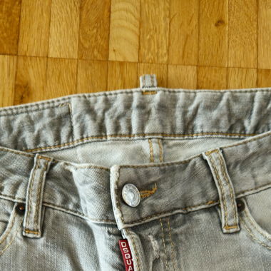 DSQUARED2 Jeans - Size 40