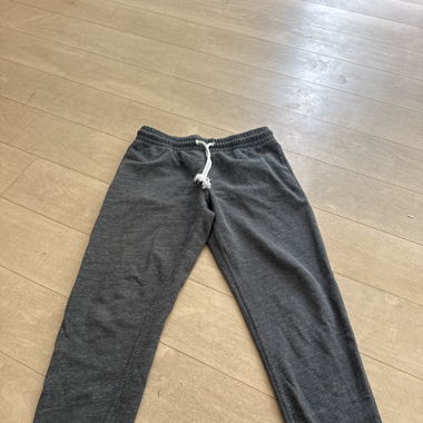 Lange graue Hose 