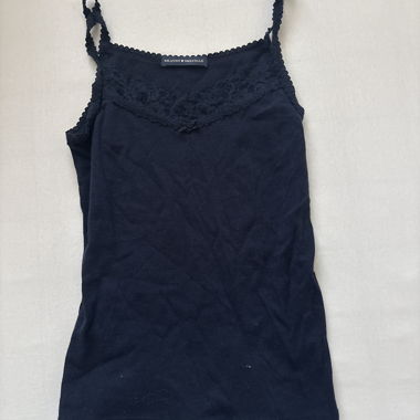 Brandy Melville Spitzen-Top navy