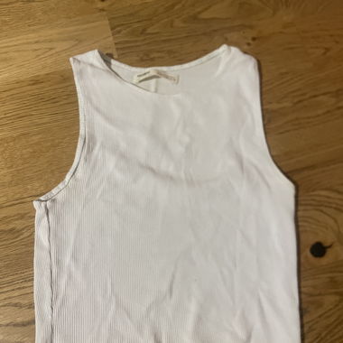 White ribbed crop top
