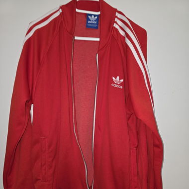 Pull adidas rouge