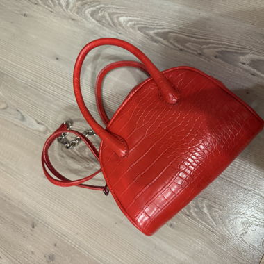 piccola borsa rossa