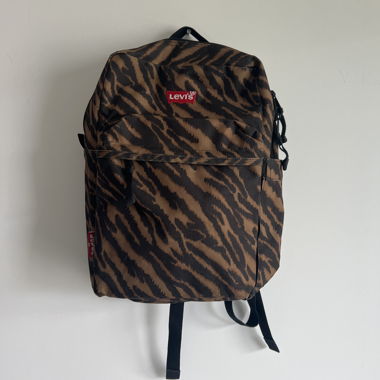 Levi's-Rucksack mit Tigerprint
