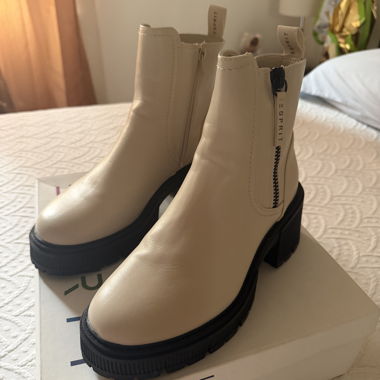 Esprit Boots