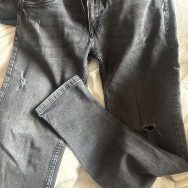Grau-slim-Jeans