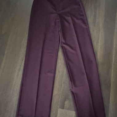 Stradivarius Stoffhose bordeaux