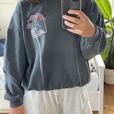 Black & pink oversized sweatshirt 