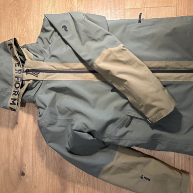 Peak Performance Ski Jacket
