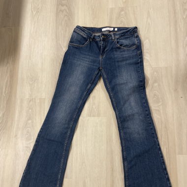 Flat Jeans