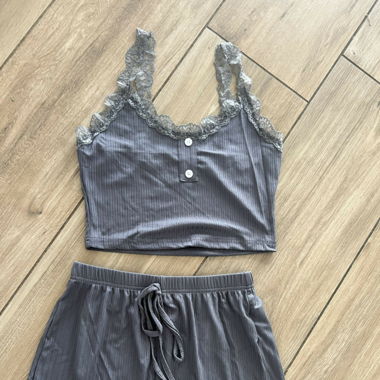 Top und Shorts Grösse S