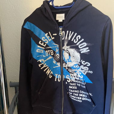 Pull avec capuche 