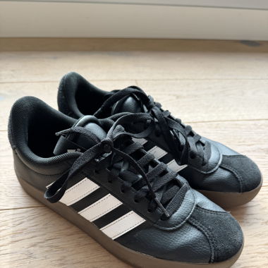 Adidas Sneaker