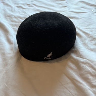 Cappellino Kangol nero in lana