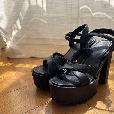 Sandales avec plate-forme noir 
