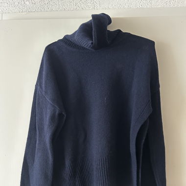 turtleneck sweater 