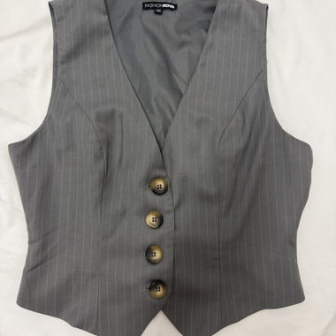 Gilet gris à rayures façon brocart